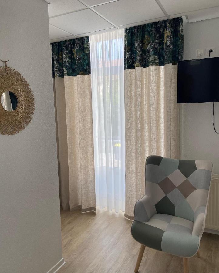 Bed and Breakfast La Rose Des Vents Saint-Symphorien-de-Marmagne Екстер'єр фото